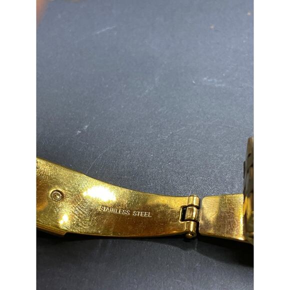 MARC by MARC JACOBS Fergus Chronograph Silver Dial Gold-tone Watch For Repair main image 13